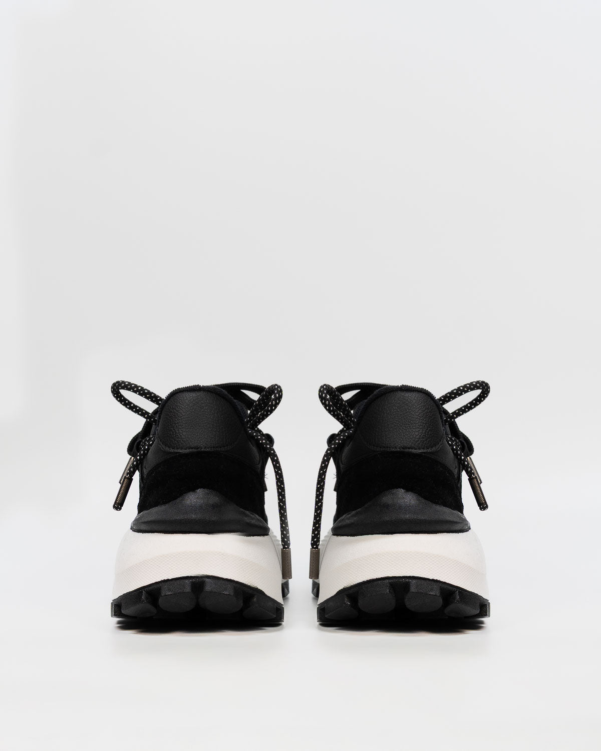LUXURY NEGRO