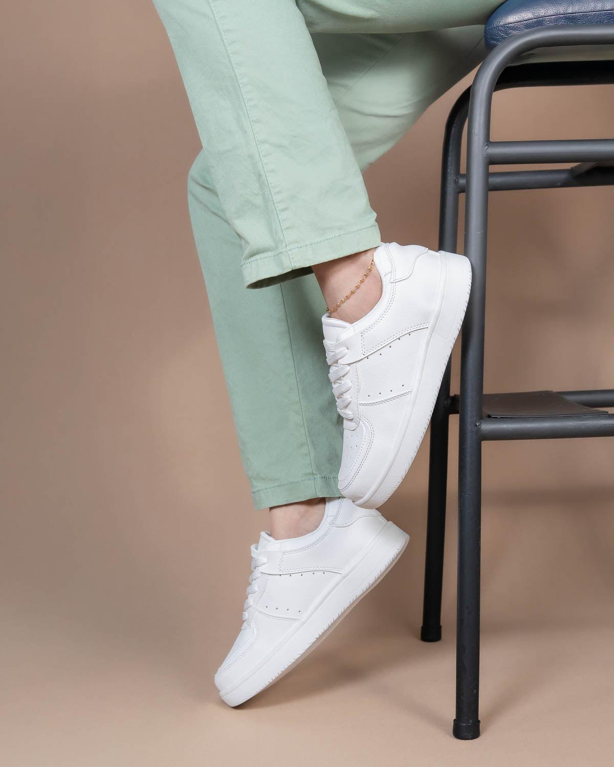 PARIS BLANCO