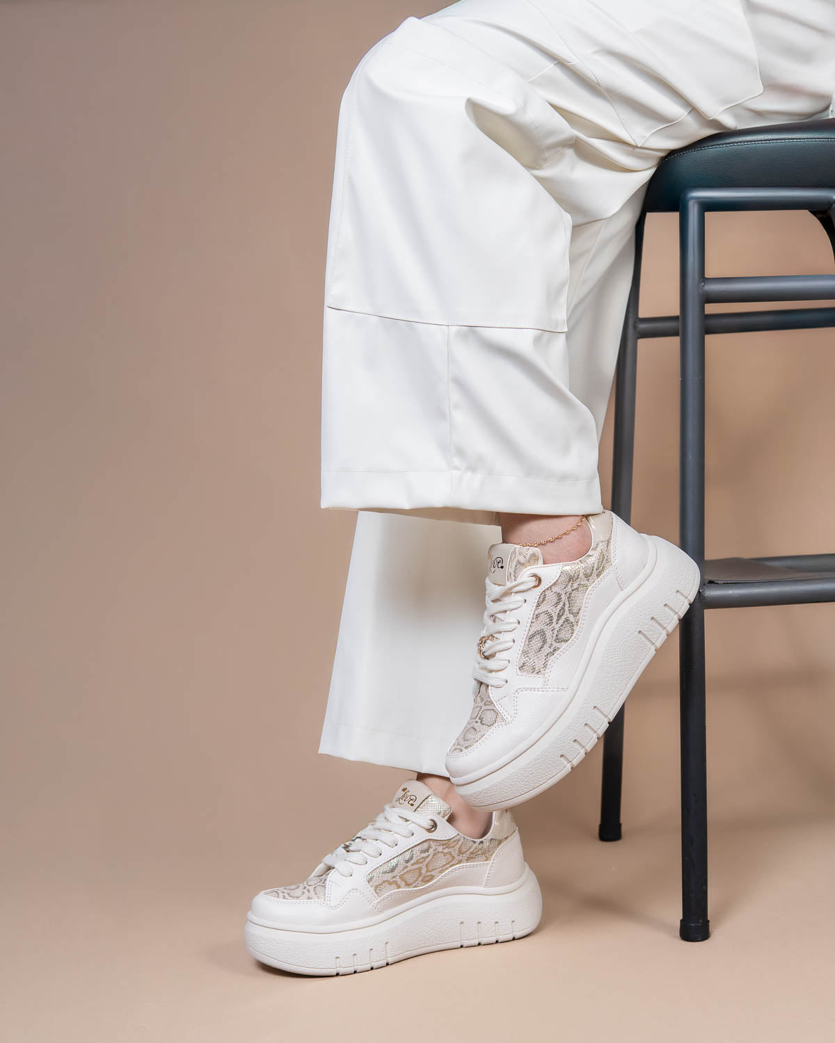 BELA BEIGE