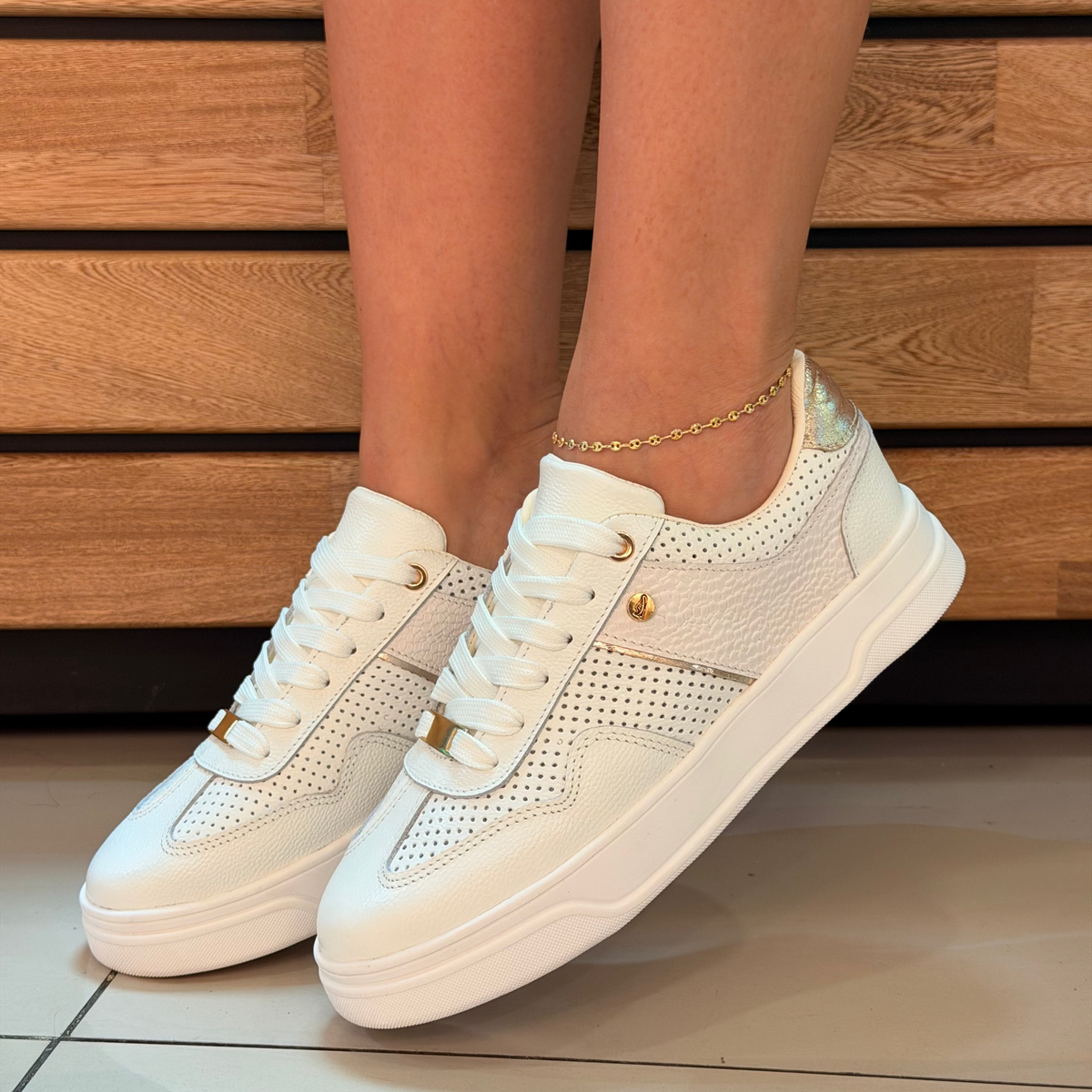 AUREX BLANCO CUERO